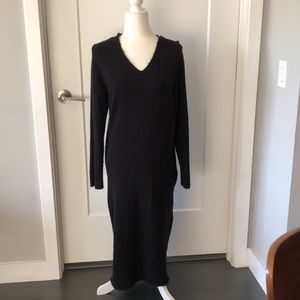 La classe couture black v neck sweater dress midi length size small